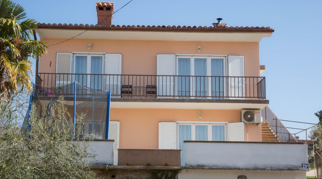 Apartman Matea Malinska Exterior foto